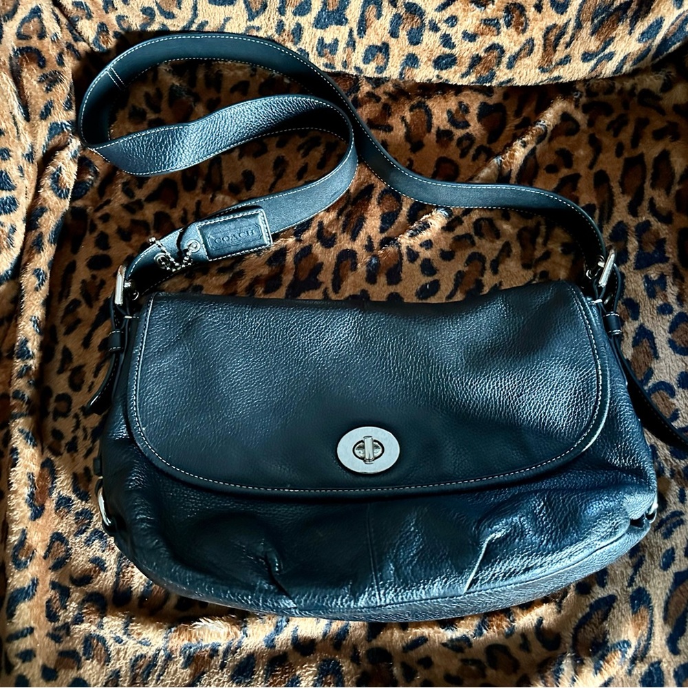 Coach Black Pebbled Leather Adjustable Strap Crossbody/Shoulder Bag